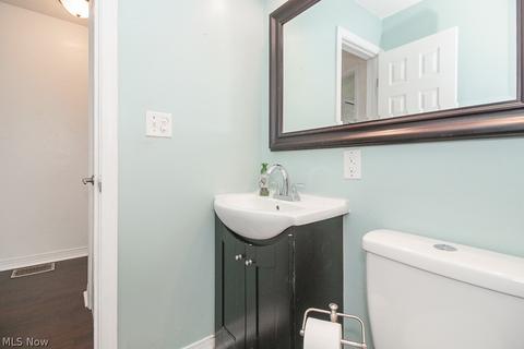 29962 Elgin Rd, Wickliffe, OH 44092 photo 15