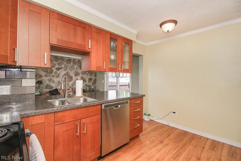 29962 Elgin Rd, Wickliffe, OH 44092 photo 12