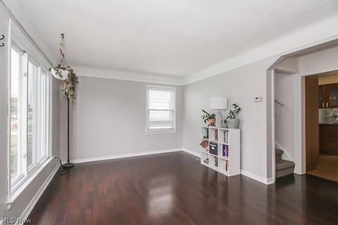 29962 Elgin Rd, Wickliffe, OH 44092 photo 8