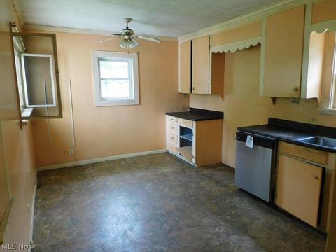 4042 N Bend Rd, Ashtabula, OH 44004 photo 9
