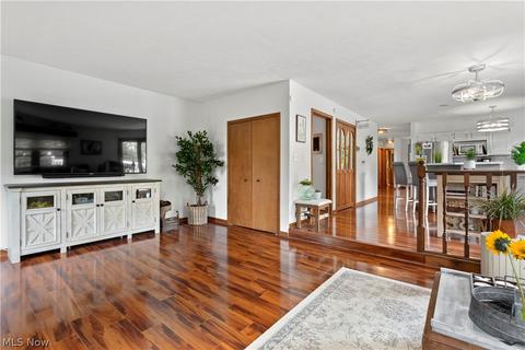 153 Buckingham Dr, Elyria, OH 44035 photo 27