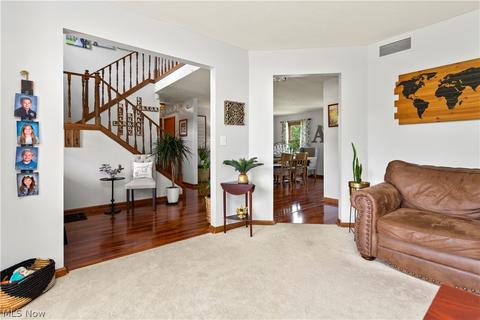 153 Buckingham Dr, Elyria, OH 44035 photo 10