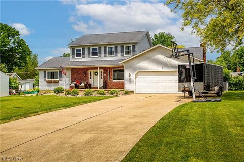 153 Buckingham Dr, Elyria, OH 44035 photo 2