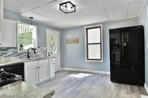 32 Franklin Ave, Niles, OH 44446 photo 9