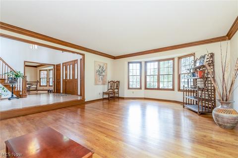 32720 Shadowbrook Dr, Solon, OH 44139 photo 4