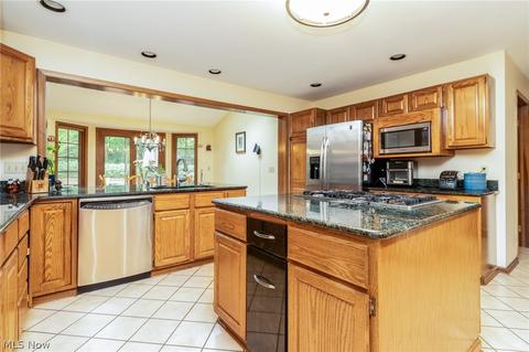32720 Shadowbrook Dr, Solon, OH 44139 photo 10