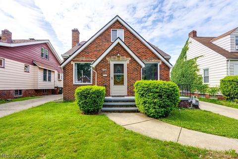 5811 Gilbert Ave, Parma, OH 44129 photo 1