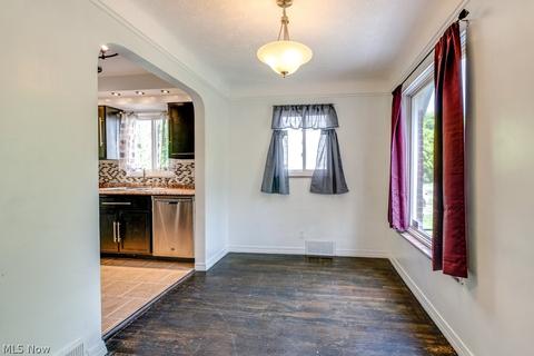 5811 Gilbert Ave, Parma, OH 44129 photo 9