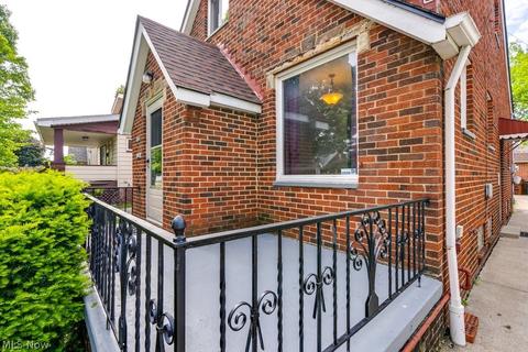 5811 Gilbert Ave, Parma, OH 44129 photo 4