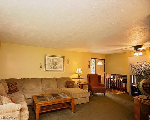974 Bennett Dr, Elyria, OH 44035 photo 3