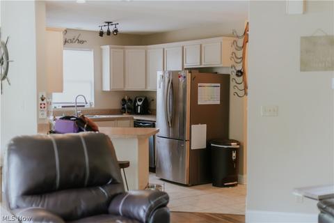 1903 Robindale St, Wickliffe, OH 44092 photo 10