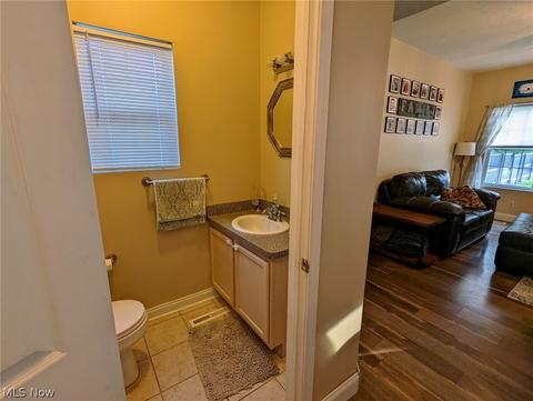 1903 Robindale St, Wickliffe, OH 44092 photo 12