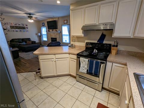 1903 Robindale St, Wickliffe, OH 44092 photo 11