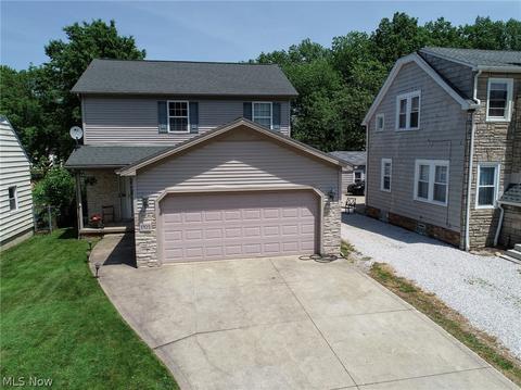 1903 Robindale St, Wickliffe, OH 44092 photo 1