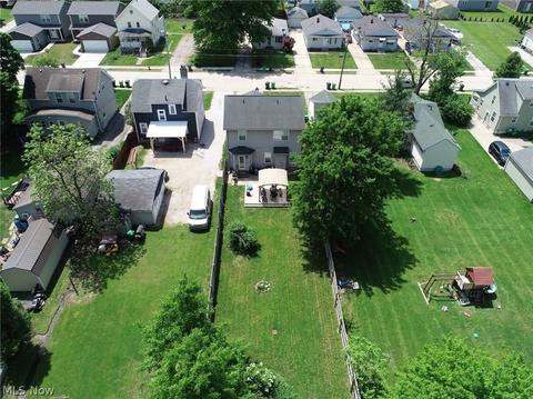 1903 Robindale St, Wickliffe, OH 44092 photo 2