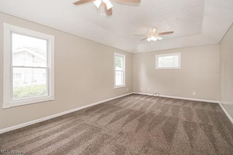 41854 Adelbert St, Elyria, OH 44035 photo 2
