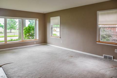 1637 Broad Ave NW, Canton, OH 44708 photo 4