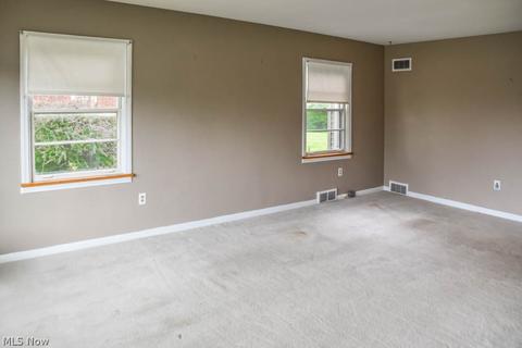 1637 Broad Ave NW, Canton, OH 44708 photo 3