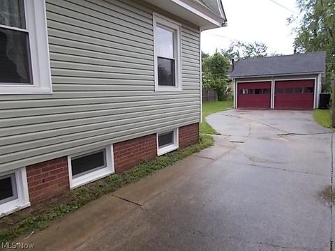 333 Eastern Heights Blvd, Elyria, OH 44035 photo 28