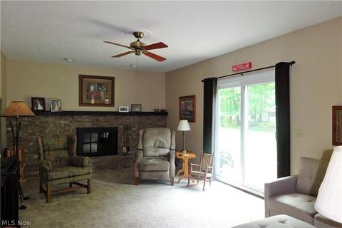 6003 Ely Vista Dr, Parma, OH 44129 photo 9