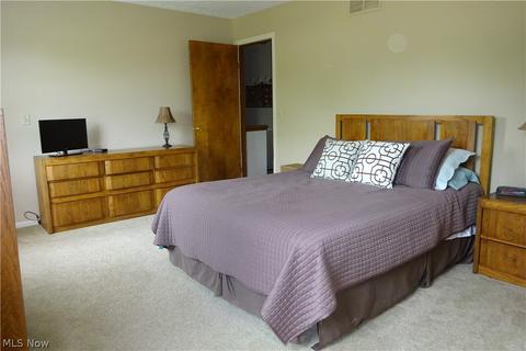 6003 Ely Vista Dr, Parma, OH 44129 photo 13