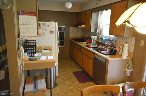 2598 Lee Rd W, Ashtabula, OH 44004 photo 5
