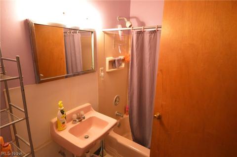 2598 Lee Rd W, Ashtabula, OH 44004 photo 11