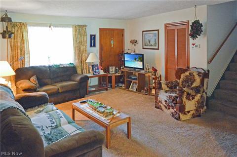 2598 Lee Rd W, Ashtabula, OH 44004 photo 3