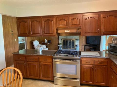 7269 Barton Cir, Parma, OH 44129 photo 12