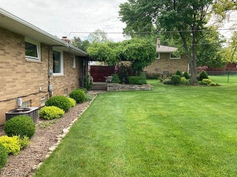 7269 Barton Cir, Parma, OH 44129 photo 23