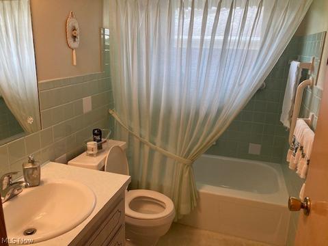 7269 Barton Cir, Parma, OH 44129 photo 17