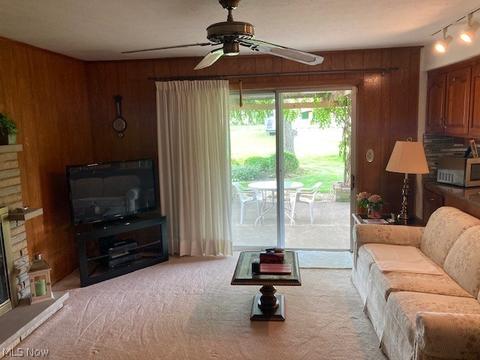 7269 Barton Cir, Parma, OH 44129 photo 8