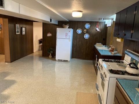 7269 Barton Cir, Parma, OH 44129 photo 30