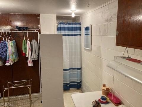 7269 Barton Cir, Parma, OH 44129 photo 32