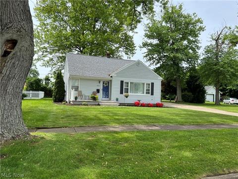2024 E 44th St, Ashtabula, OH 44004 photo 1