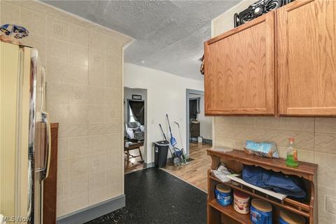 252 13th St, Elyria, OH 44035 photo 16