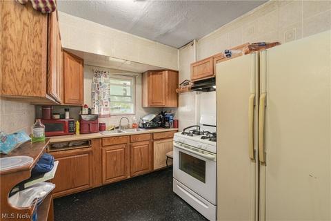 252 13th St, Elyria, OH 44035 photo 13