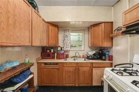 252 13th St, Elyria, OH 44035 photo 14