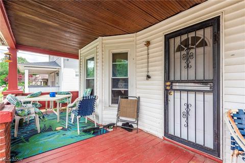 252 13th St, Elyria, OH 44035 photo 3