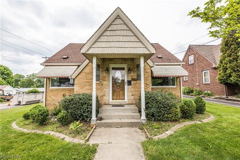 2103 Broad Ave NW, Canton, OH 44708 photo 1