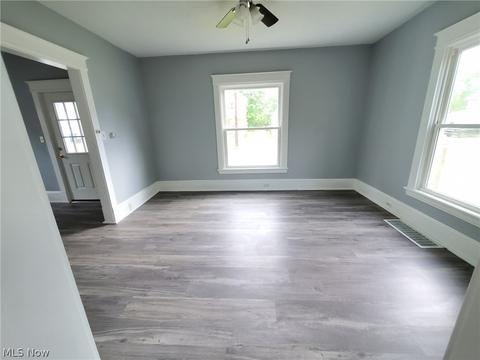829 W 50th St, Ashtabula, OH 44004 photo 9