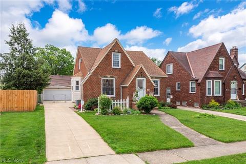 6313 Ackley Rd, Parma, OH 44129 photo 1