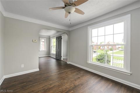 6313 Ackley Rd, Parma, OH 44129 photo 9