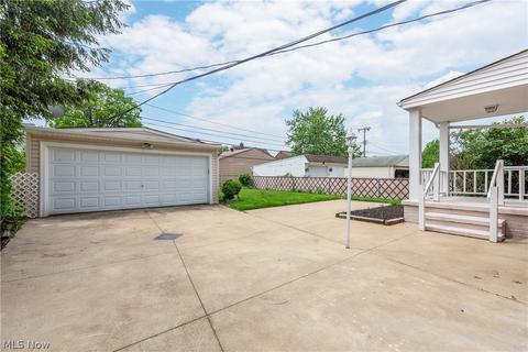 6313 Ackley Rd, Parma, OH 44129 photo 31
