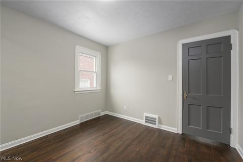 6313 Ackley Rd, Parma, OH 44129 photo 15