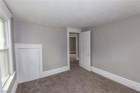 555 Elma St, Akron, OH 44310 photo 21
