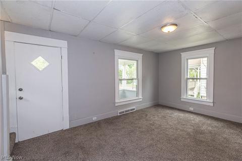 555 Elma St, Akron, OH 44310 photo 7