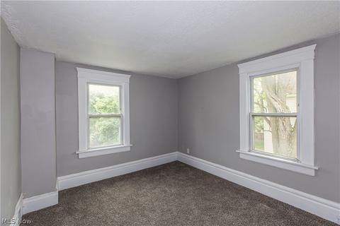 555 Elma St, Akron, OH 44310 photo 18