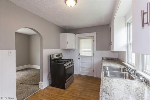 555 Elma St, Akron, OH 44310 photo 13