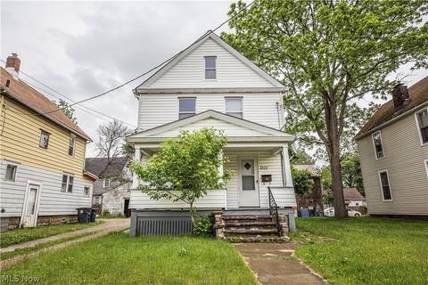 555 Elma St, Akron, OH 44310 photo 2
